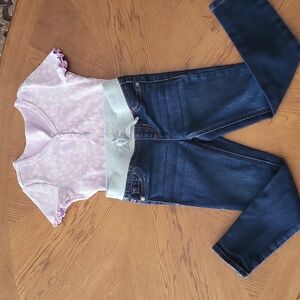 A cute shirt and pants